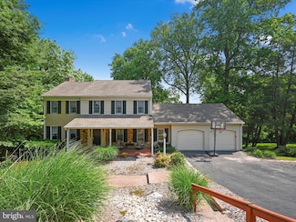 11 Box Elder Ln, Willow Street, PA 17584