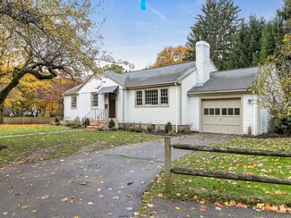 70 Alba Rd, Wellesley Hills, MA 02481