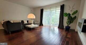 441 Saybrook Ln Unit 169, Wallingford, PA 19086