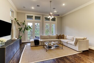 4132 Bonner View Ln, Houston, TX 77007