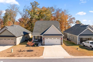 104 Landry Ln, Greenville, SC 29617