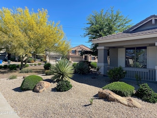 2812 E Questa Dr, Phoenix, AZ 85024