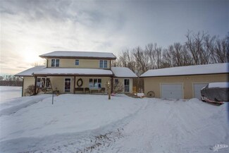 8693 Lost Bridge Rd E, Andrews, IN 46702