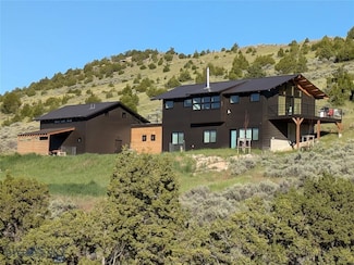 94 Rock Castle Rd, Manhattan, MT 59741