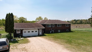 E4347 E Gate Dr, Waupaca, WI 54981