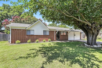 324 Jasmine Ct, Burleson, TX 76028