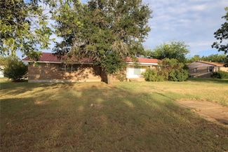 301 Travis St, Ranger, TX 76470
