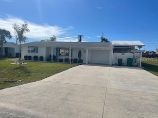 105 Crestview Dr, Englewood, FL 34223