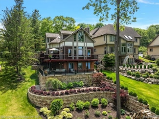 1739 Ridge Rd, White Lake, MI 48383