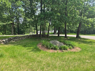 6 Eastview Rd, Derry, NH 03038