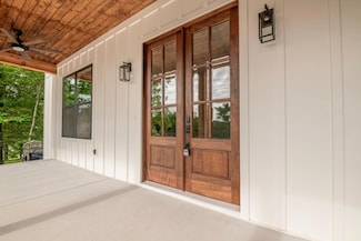 209 Crest Dr, Rocky Face, GA 30740