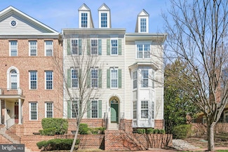 8830 Ashgrove House Ln Unit 201, Vienna, VA 22182