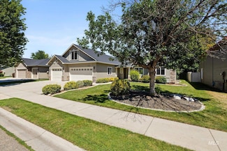 5282 N Schumann Ave, Meridian, ID 83646