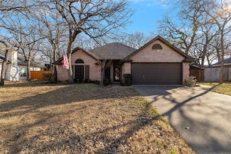705 Parkridge Blvd, Burleson, TX 76028