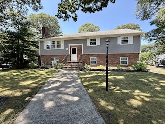 20 Trumet Rd, West Harwich, MA 02671