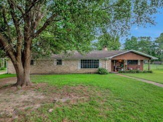 218 Crosstimbers St, Lufkin, TX 75904
