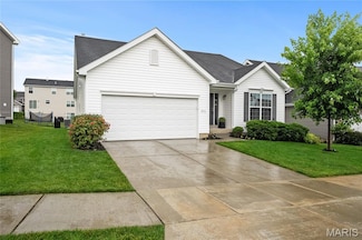 517 Golden Leaf Ct, Lake Saint Louis, MO 63367