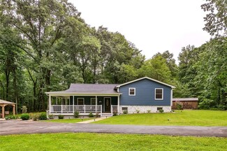 169 Tunnel Rd, Evans City, PA 16033
