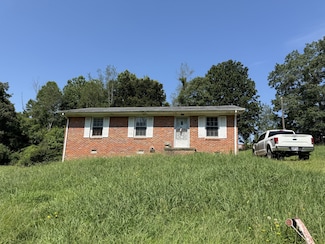 110 S Oak Dr, Collinwood, TN 38450
