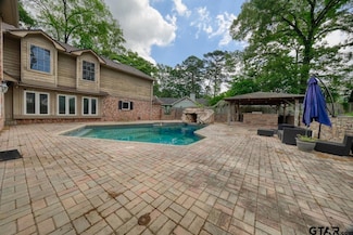 1303 Sleepy Hollow Ln, Longview, TX 75604