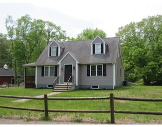 46 Pleasant St, Mendon, MA 01756