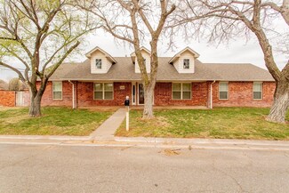 2402 Liberty Ln, Enid, OK 73703