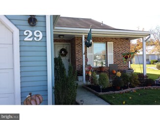 29 White Stone Ct, Mount Laurel, NJ 08054