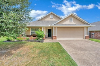 2504 Massey Ln, Robinson, TX 76706