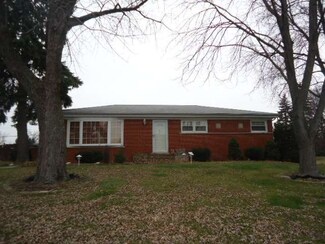 12500 S Moody Ave, Palos Heights, IL 60463