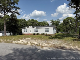 2917 Dothan Dr, Fayetteville, NC 28306