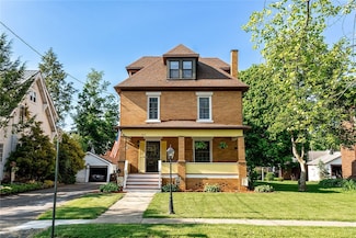 411 Woodland Ave, Grove City, PA 16127