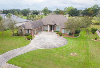 105 Sawgrass Ln, Broussard, LA 70518
