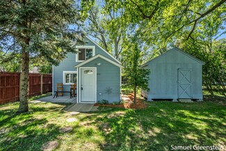 572 W 18th St, Holland, MI 49423