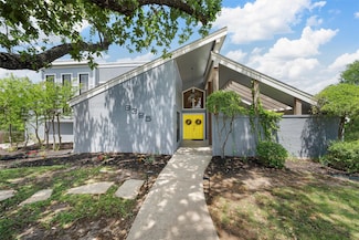 8325 Gatecrest Dr, Woodway, TX 76712