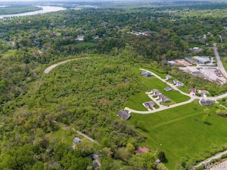 1050 Fry Ln, St. Louis, MO 63137