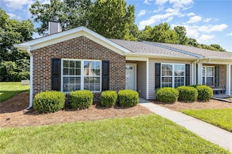 601 Chesapeake Ln, Archdale, NC 27263
