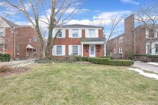 857 Harcourt Rd, Grosse Pointe Park, MI 48230