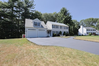 15 Nicholas Way, Middleboro, MA 02346