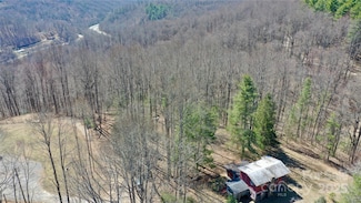 124,128 Glad Tidings Ln, Sylva, NC 28779