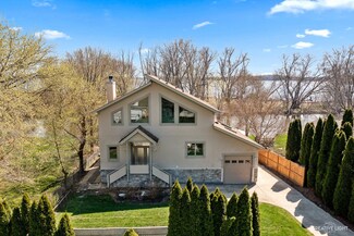 311 W Pleasant View Dr, McHenry, IL 60050