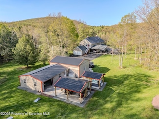 144 Crosstown Hwy, Union Dale, PA 18470