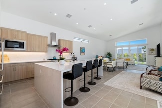 845 Nugget Ln, Palm Springs, CA 92262