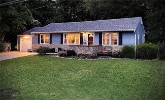 8312 W 77th St, Overland Park, KS 66204