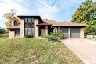 7824 Robin Meadow Ct, Saint Louis, MO 63119