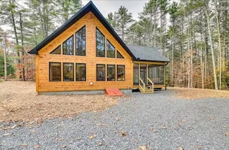 211 Woods Hollow Rd, Gloversville, NY 12078
