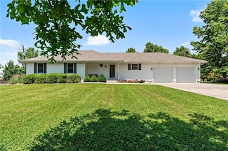 906 Plattsburg St, Lathrop, MO 64465