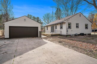 5298 Carol St, Norton Shores, MI 49441
