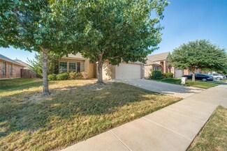 5421 Chinkapin Ln, Fort Worth, TX 76244