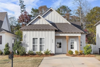 680 Village Dr, Opelika, AL 36801
