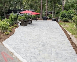 133 Arrow Rd, Hilton Head Island, SC 29928